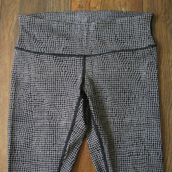 Lululemon Fall Net leggings size 6 *EUC - Picture 4 of 11